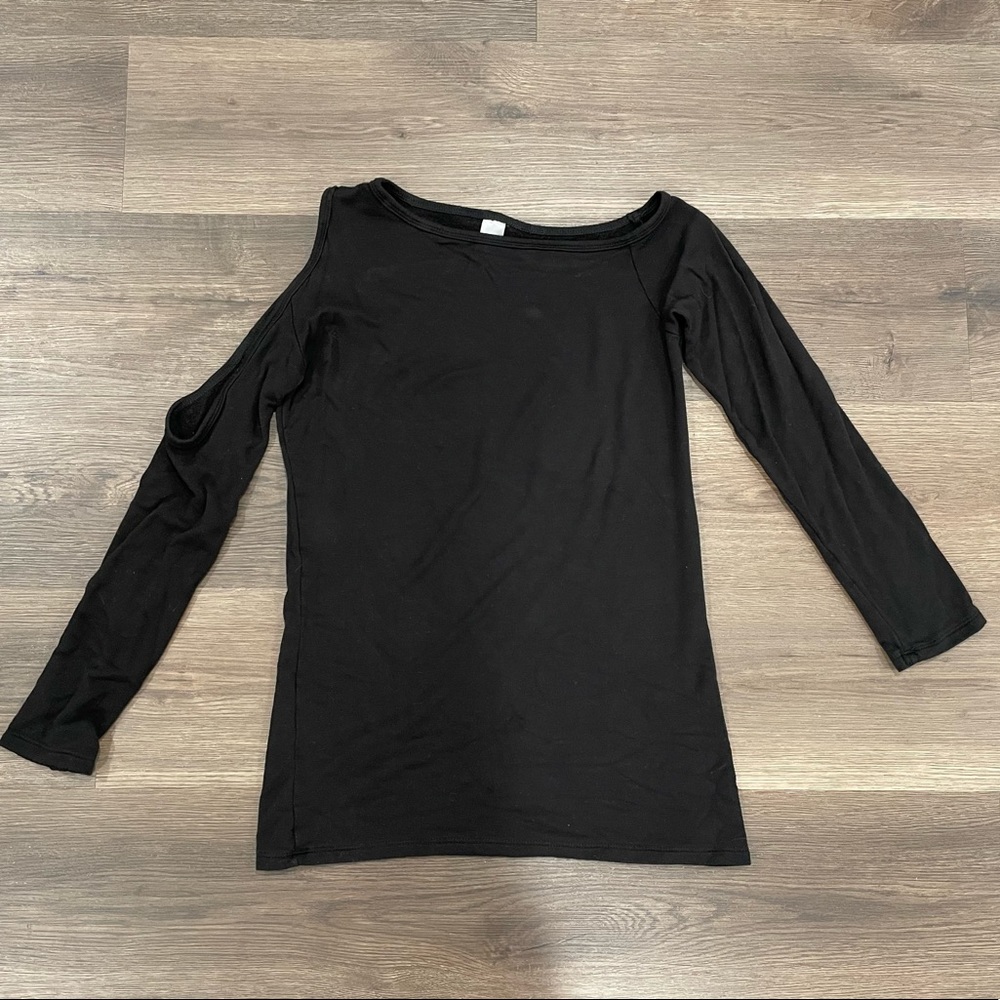 Go Couture cold shoulder top